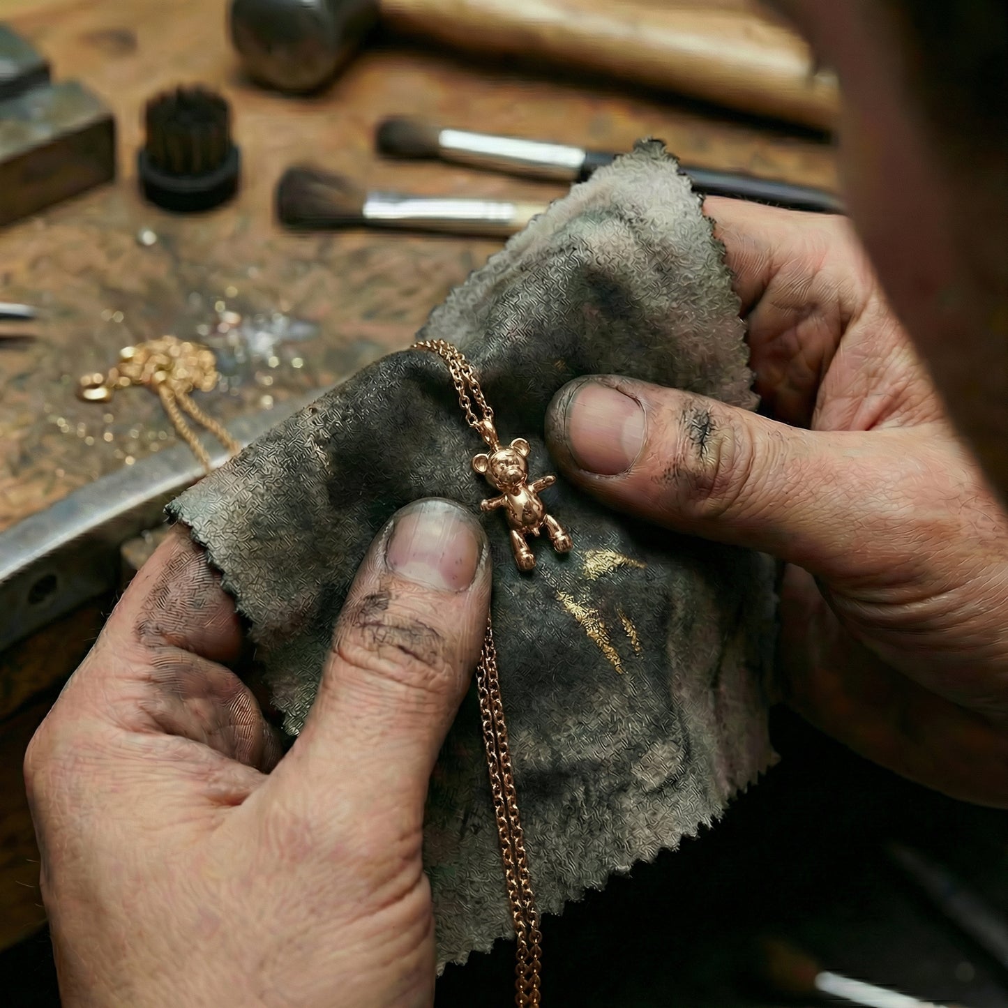 Rose Gold - Bare Hug Necklace - Small (25 mm)